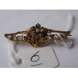 9ct pearl set flower brooch