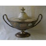 IMPRESSIVE GEORGIAN SOUP TUREEN, boat shaped crested over half reeded sides conforming to lift off