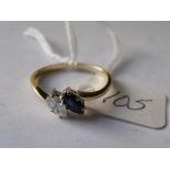 Marquise diamond & sapphire two stone ring in 18ct gold setting: Diamond weighs approx 0.25pts