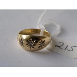 An antique diamond three stone gypsy ring approx size 'O'