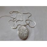 Large silver engraved oval locket necklace 22g