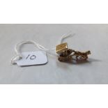 9ct horse & carriage charm 3g