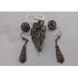Collection of vintage silver and marcasite jewellery including 2 pairs of earrings & 1 brooch.