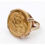 George V gold sovereign mounted as a ring. 1913, on 9ct gold ring mount. Total weight 12.3g