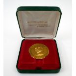 1973 Gold Éamon de Valera commemorative medal. A cased 9 carat gold commemorative medal. Obverse: