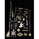 A Collection of Pretty Victorian & Later Costume Jewellery.