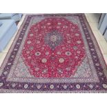 A hand knotted Sarough rug - 4.00m x 2.96m