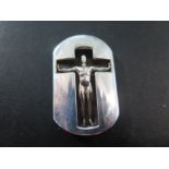 A silver pendant, figure of a man within a crucifix setting - approx weight 1.4 troy oz, 44 grams