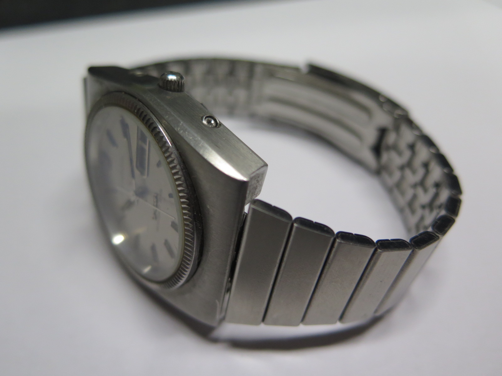 A Gents Omega Constellation Quarts wristwatch with a medium sized strap in working order with a day, - Image 3 of 4