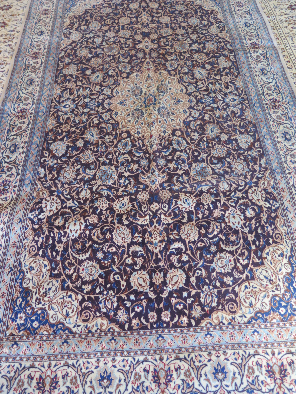 A hand knotted woollen Fiane Nain, 500 knots per square inch , silk inlaid rug - 3.1m x 1.75m