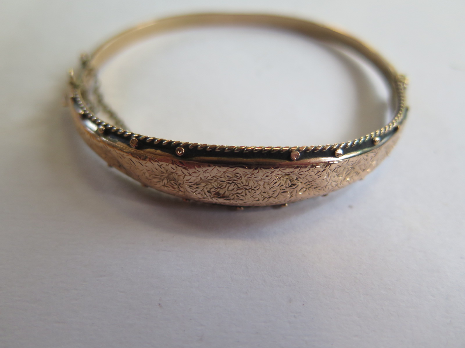 Two 9ct gold bangles, 6.5 x 5.5cm and 6.5 x 6cm, total weight approx 16.4 grams, dents to both , - Image 3 of 5