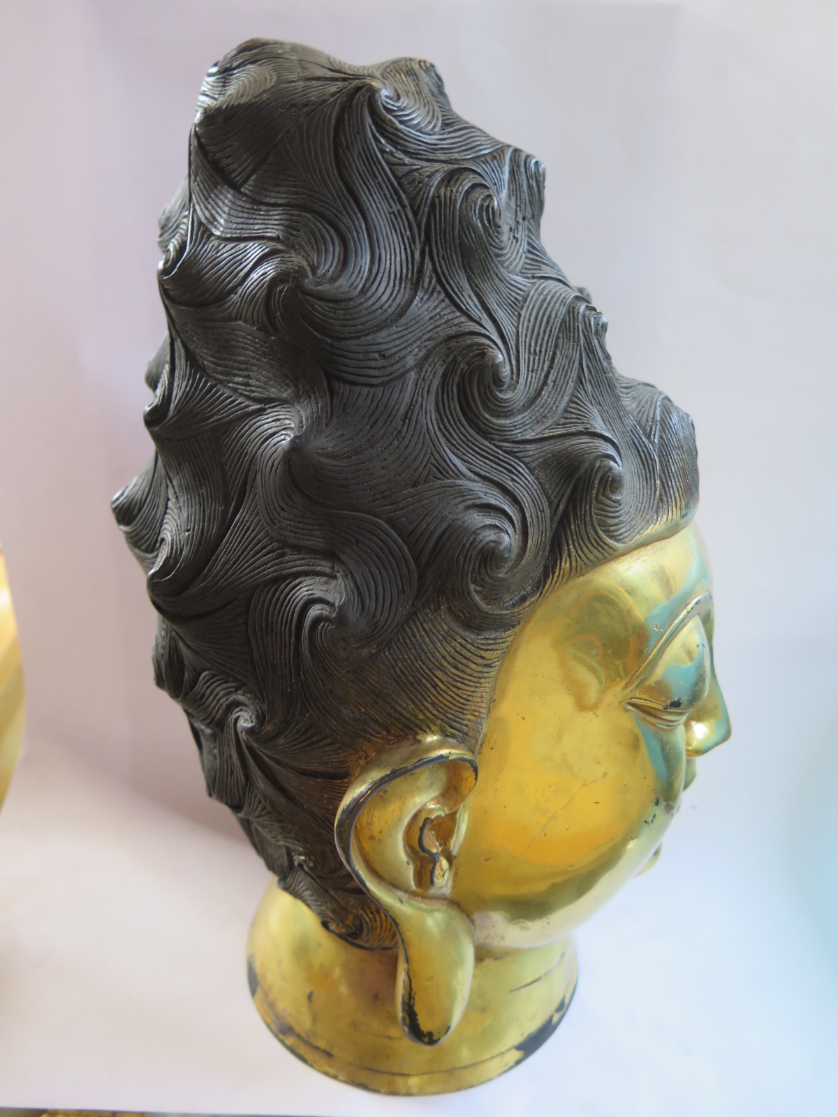 A gilt bronze Chinese Buddha head, 34cm tall, no obvious damage, with aged finish - Image 3 of 6