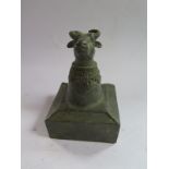 A bronze Oriental seal - 8cm tall 6x6cm - good condition