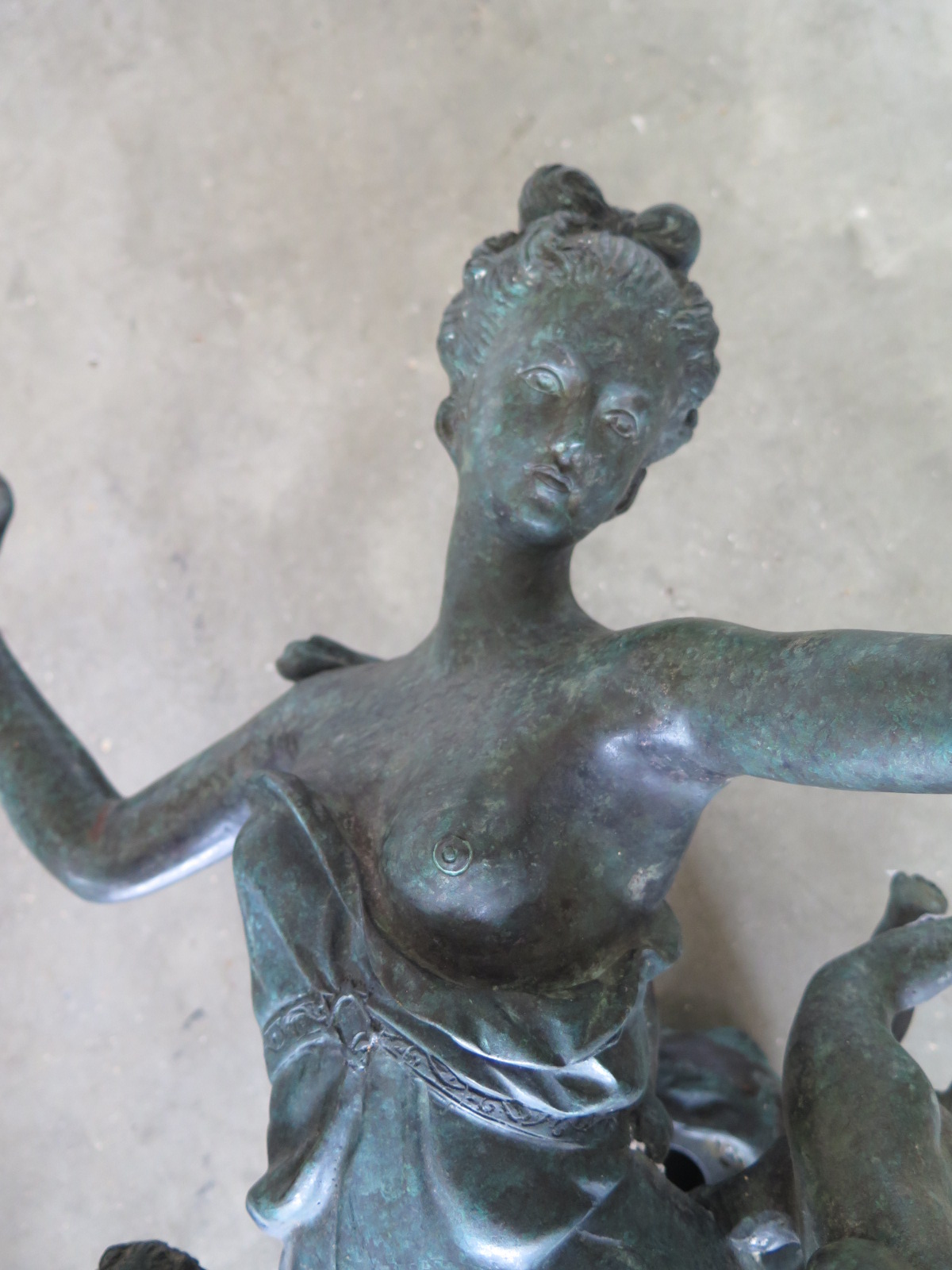 A large figural bronze light fitting of classical design with painted green patination - 70cm H - Image 2 of 6