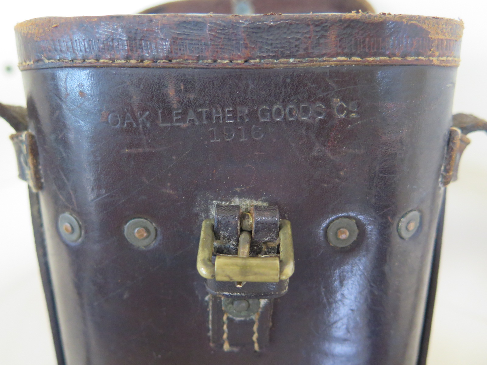 A pair of WW1 binoculars, stamped with a broad arrow MK V SPL 54791, with leather case, stamped - Image 5 of 5