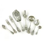 A mixed lot of silver Fiddle pattern flatware, comprising: a George III fish slice, by Peter and