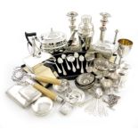 A mixed lot, comprising silver items, a goblet, London 1880, a caddy, a cigar case, a wine taster, a