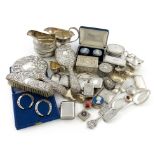 A mixed lot of silver items, comprising: a George III provincial cream jug, by Thomas Watson,