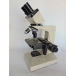 Nikon SE electronic microscope