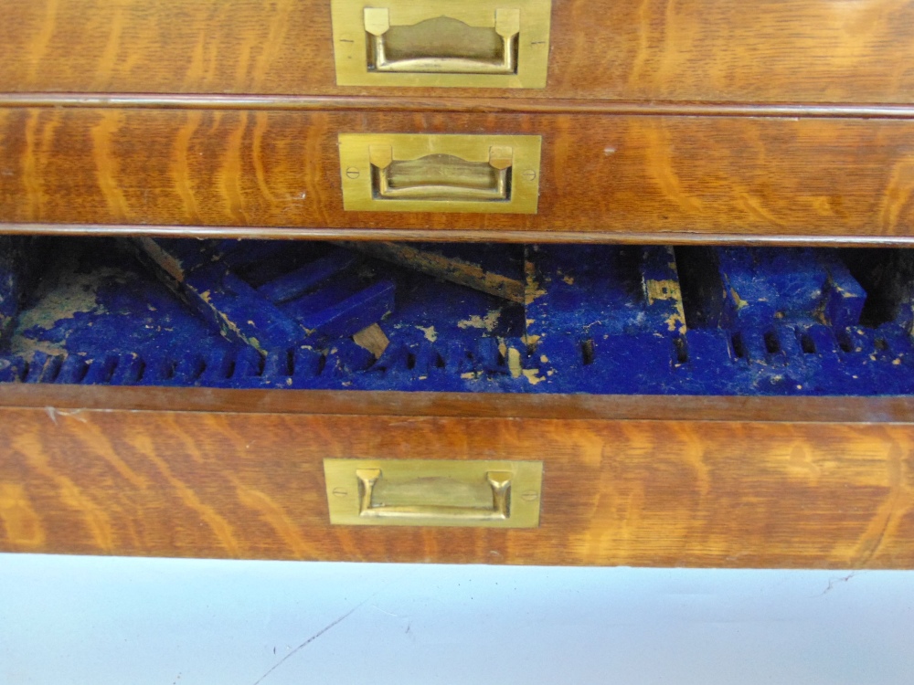 An oak and brass bound three tier canteen box (interior AF) 54cm wide - Bild 3 aus 4