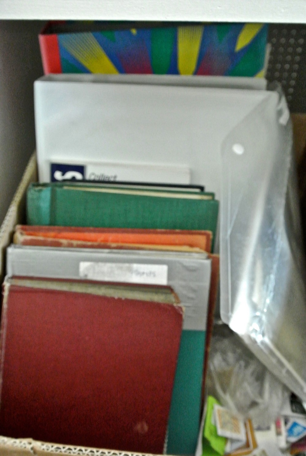 Two boxes containing Lever Arch files, 15 albums (one empty) loose sheets and presentation packs - Bild 2 aus 3