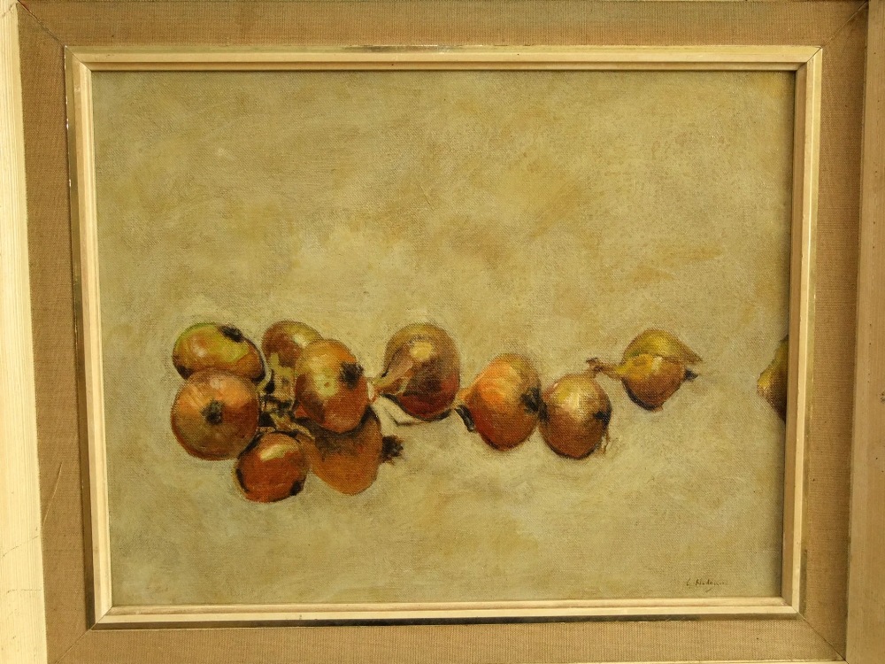 Attributed to Eliot Hodgkin (20th century) - Study of shallots - oil on board, signed and having