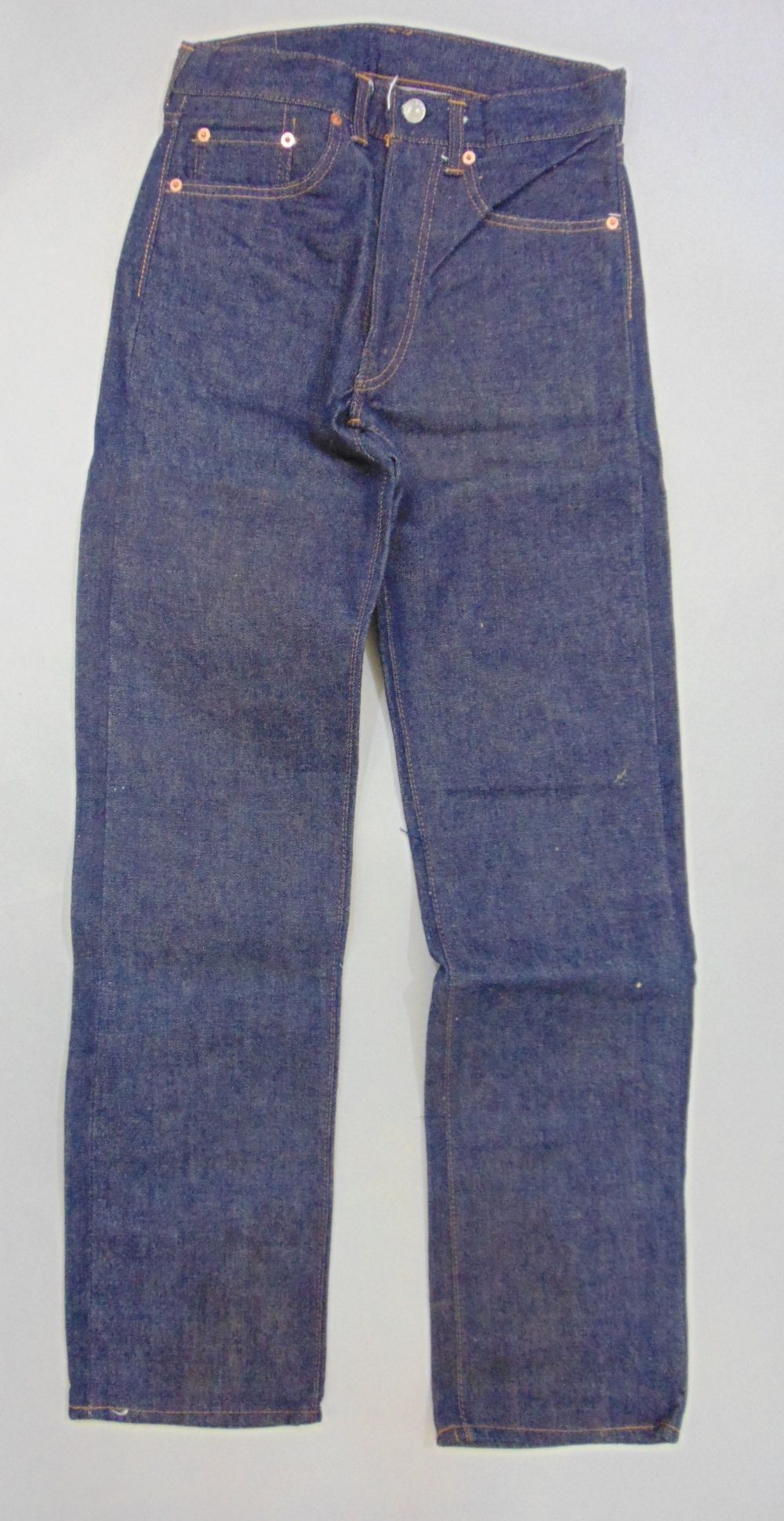 Two pairs of Levi jeans, one with original labels (1955-62) and copper backed concealed pocket - Image 7 of 7