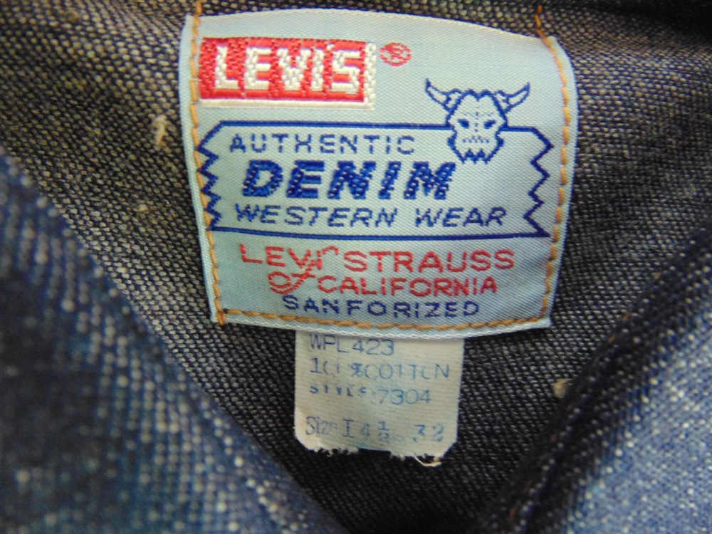 A collection of five Levi denim shirts, all in unused condition. Three are pre 1971 (with 2 in - Image 4 of 4