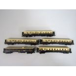 HORNBY ARNOLD No: HN4007 CIWL Ostend-Vienna Orient Express Collection box set comprising 3 sleeper