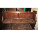 A good quality 19th century oak pew with Gothic detail, 148cm wide