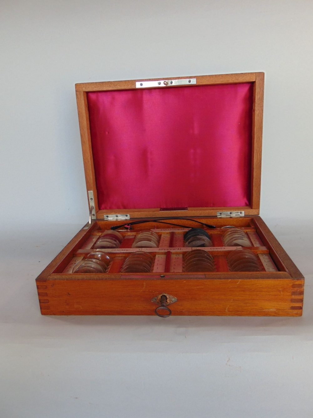 19th century mahogany cased opticians lens by Petit and Whitelaw of Dundee Aberdeen