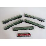 ARNOLD Cat.No: 0202 DB Multi-Purpose Diesel locomotive Class V200 Bo-Bo. Die-cast metal body Red