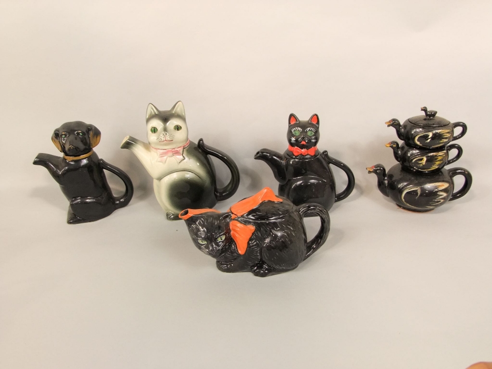 A quantity of various novelty tea pots including animals and birds, an example modelled as a canon - Image 2 of 7