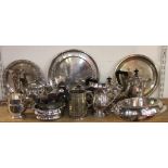 A mixed collection of silver plated items to include a baluster tankard, wine coaster, various tea