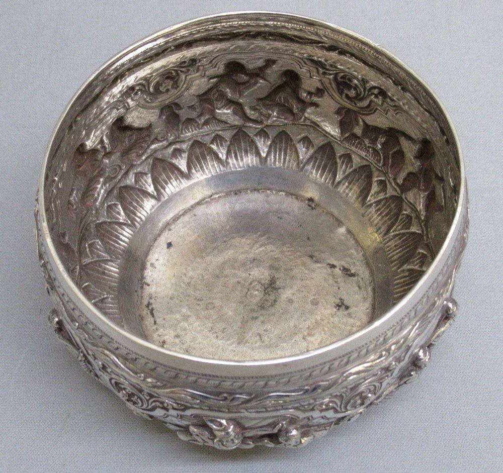 LATE C19th BURMESE SILVER REPOUSSE ALM BOWL, HEIGHT 8cm, DIAMETER 12.5cm (OVERALL), 237g - Image 4 of 5