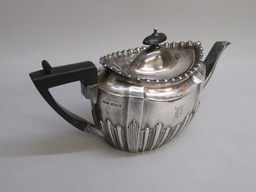 VICTORIAN SILVER THREE PIECE TEASET WITH A FLUTED BOWL AND MOULDED GADROONED RIM, HEIGHT OT TEAPOT - Image 2 of 5