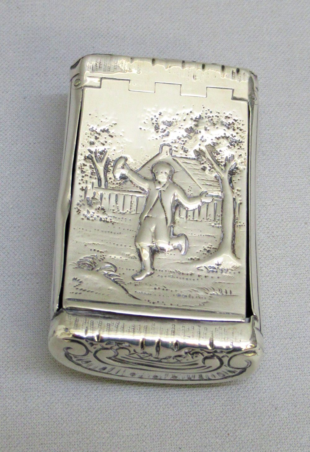 GEORGE III SILVER SNUFF BOX OF RECTANGULAR CURVED FORM WITH A HINGED PANEL/LID DEPICTING A YOUNG MAN - Image 6 of 7