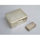 SILVER CIGARETTE BOX BY HAMILTON & Co., LONDON 1936, LENGTH 11.5cm TOGETHER WITH A WHITE METAL SNUFF