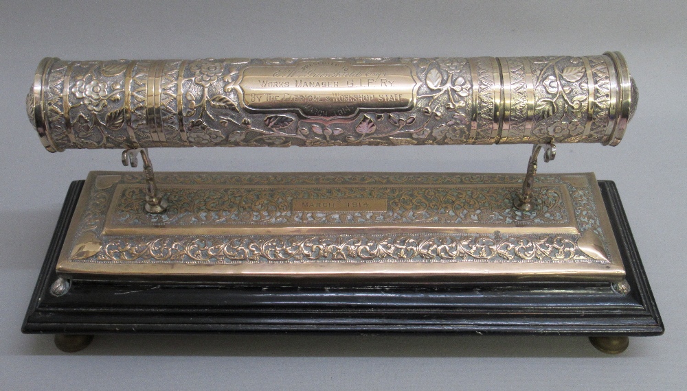 EARLY C20th INDIAN SILVER SCROLL/DOCUMENT HOLDER, CYLINDRICAL WITH REMOVABLE CAP AT ONE END, - Image 2 of 6