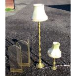 NEAR EASTERN BRASS BALUSTER STANDARD LAMP ON A CIRCULAR BASE (H: 141cm), WITH SHADE, SIMILAR