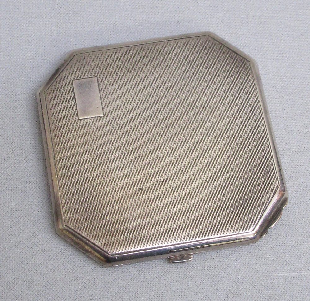 SILVER COMPACT BY CRISFORD & NORRIS LTD, BIRMINGHAM 1946 AND TWO OTHER SILVER COMPACTS (307g - Image 3 of 4