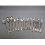 SILVER PART SUITE OF VICTORIAN FIDDLE AND THREAD PATTERN CUTLERY, NEITHER INITIALLED OR CRESTED,794g