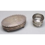 EDWARDIAN SILVER OVAL TRINKET BOX WITH ENGRAVED CREST, ON CABRIOLE LEGS BY HP & Co., BIRMINGHAM 1906