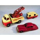 TRI-ANG MINIC GARAGES RECOVERY TRUCK, CARAVAN AND SALOON CAR WITH SIREN [3]