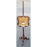 VICTORIAN ROSEWOOD POLESCREEN, THE GLAZED PANEL EMBROIDERED WITH THE ROYAL COAT OF ARMS (H: 150cm)