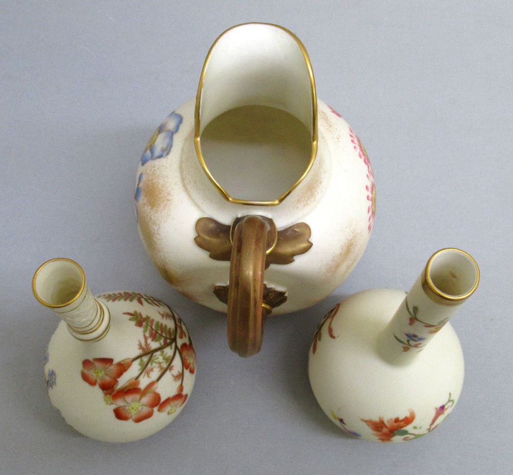 VICTORIAN ROYAL WORCESTER IVORY GROUND JUG WITH PAINTED FLORAL DECORATION AND A LOOP HANDLE, MODEL - Image 5 of 6