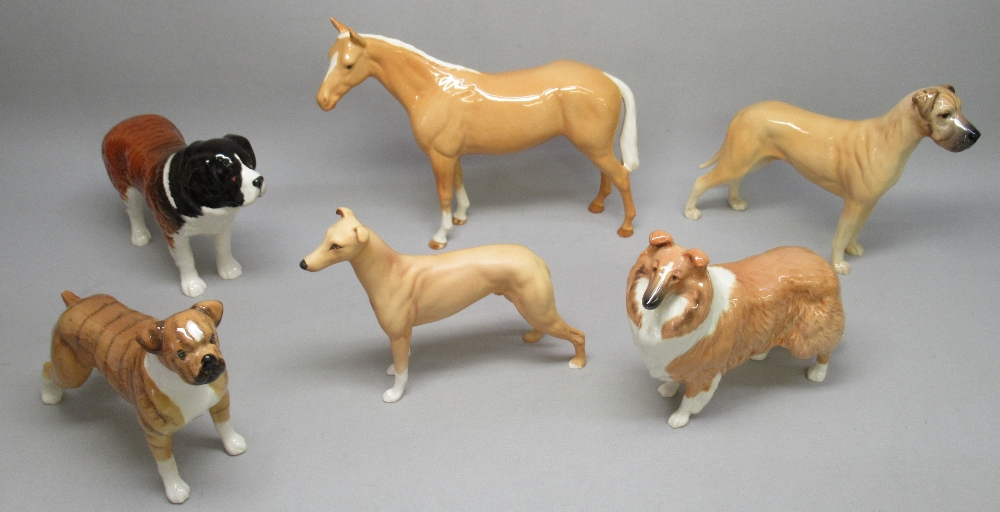 BESWICK MODEL OF A GREAT DANE, "CH. RULER OF OUBOROUGH" (H: 17cm), FOUR OTHER BESWICK MODELS OF DOGS