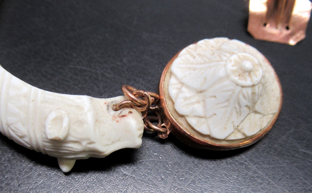 PRE-WAR CARVED IVORY AND ROSE GOLD PANTHER'S HEAD BRACELET, INDISTINCT MARK, POSSIBLY 9 (DIA: 7cm) - Bild 3 aus 10