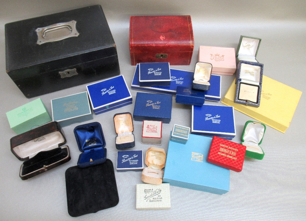 COLLECTION OF 25 RETAILERS' JEWELLERY BOXES INCLUDING SELFRIDGES LTD., GARNISH & WINKLES (