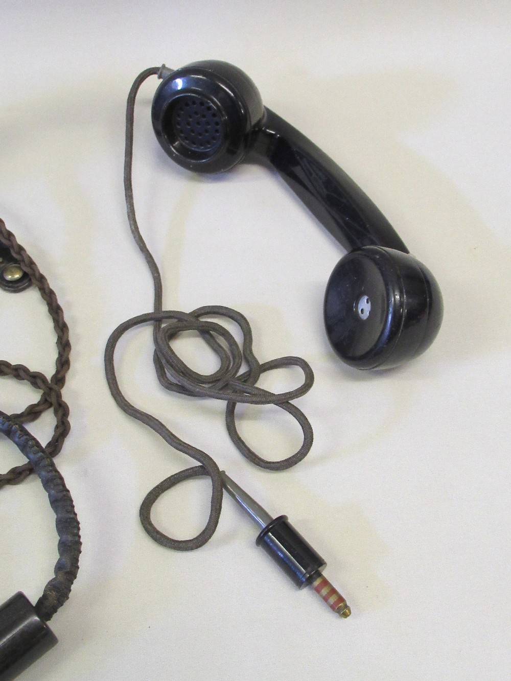 POST OFFICE TELEPHONES BLACK BAKELITE OPERATOR'S HAND SET WITH A PRESS BUTTON, STANDING MOUTHPIECE - Image 2 of 7